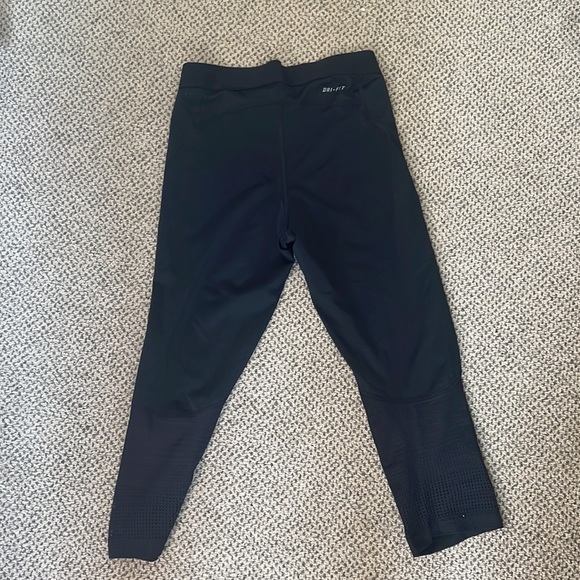 Nike pro dry fit leggings - size medium - Picture 2 of 2